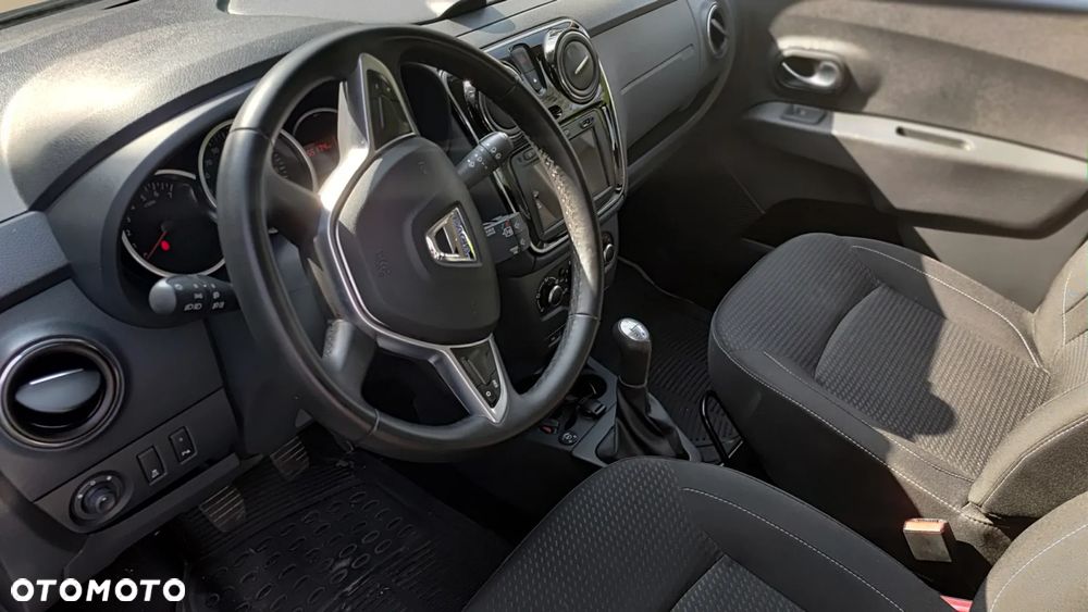 Dacia Duster 1.6 SCe Laureate S&S - 4