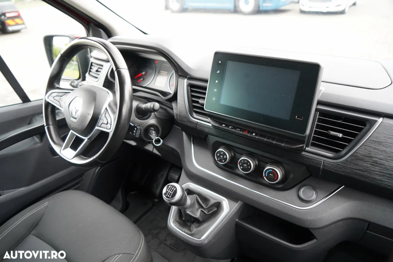 Renault TRAFIC III / AUTOBUZ / 9 LOCURI / 2022 / PRIMUL PROPRIETAR / REVIZAT - 27