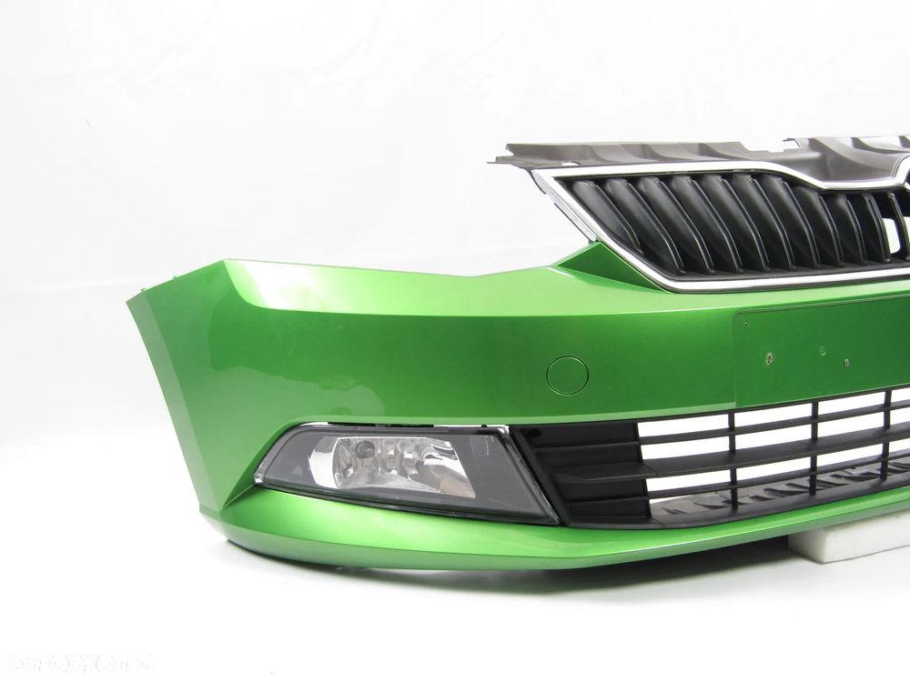 Zderzak przedni Skoda Fabia 6V 15 - 18 Lakier LF6Z - 16