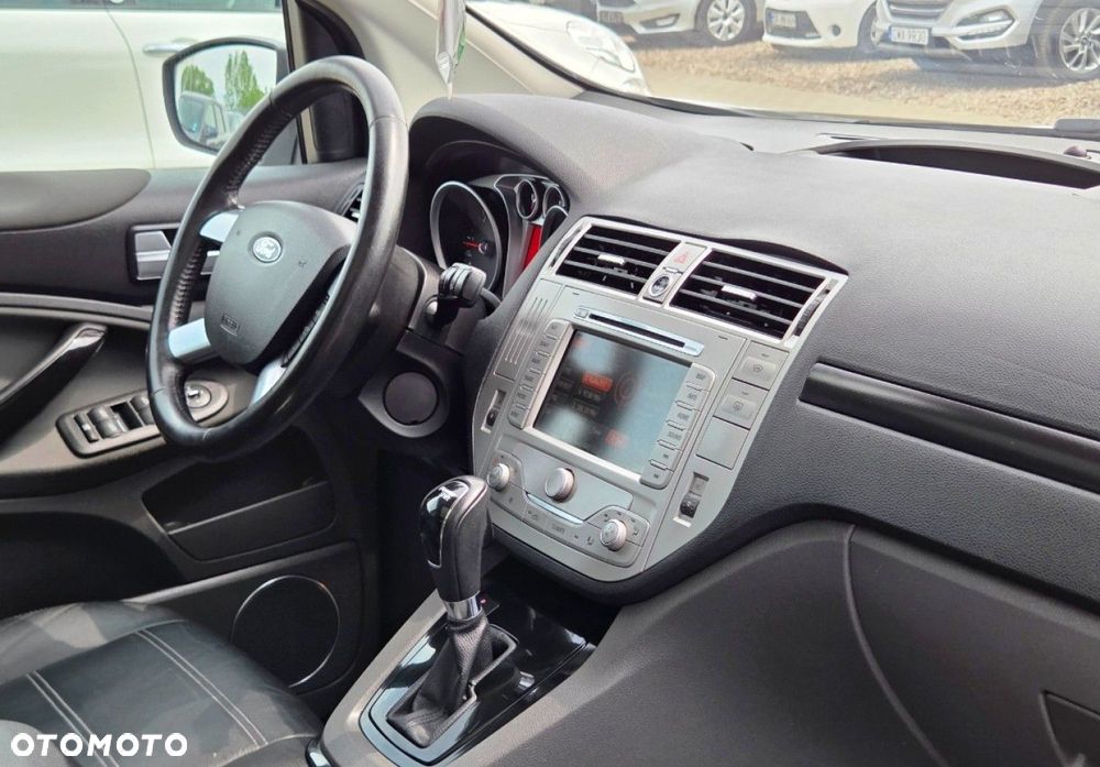 Ford Kuga - 10