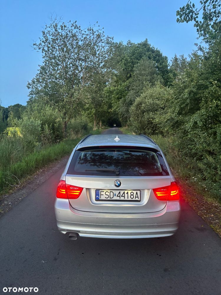 BMW Seria 3 318d DPF - 6