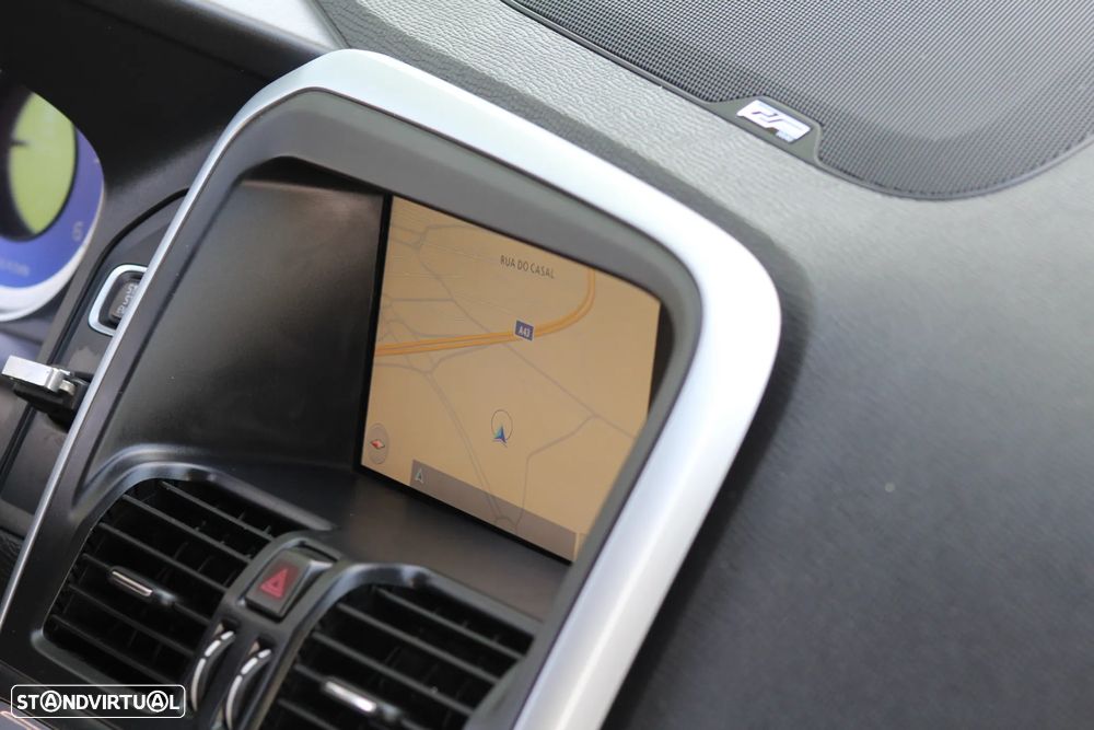 Volvo XC 60 2.0 D4 R-Design 139g Start/Stop - 35
