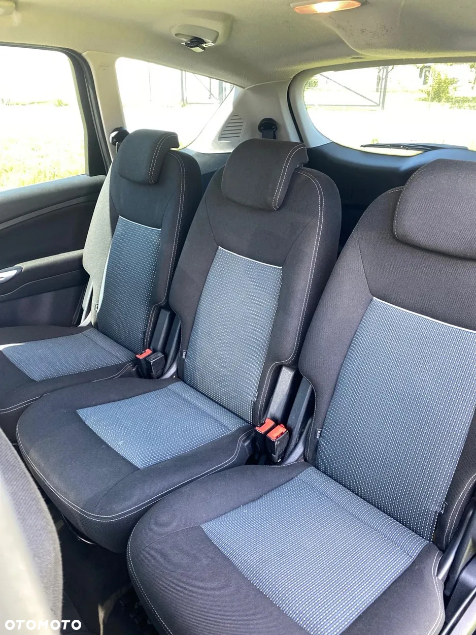 Ford S-Max 2.0 Ambiente - 23