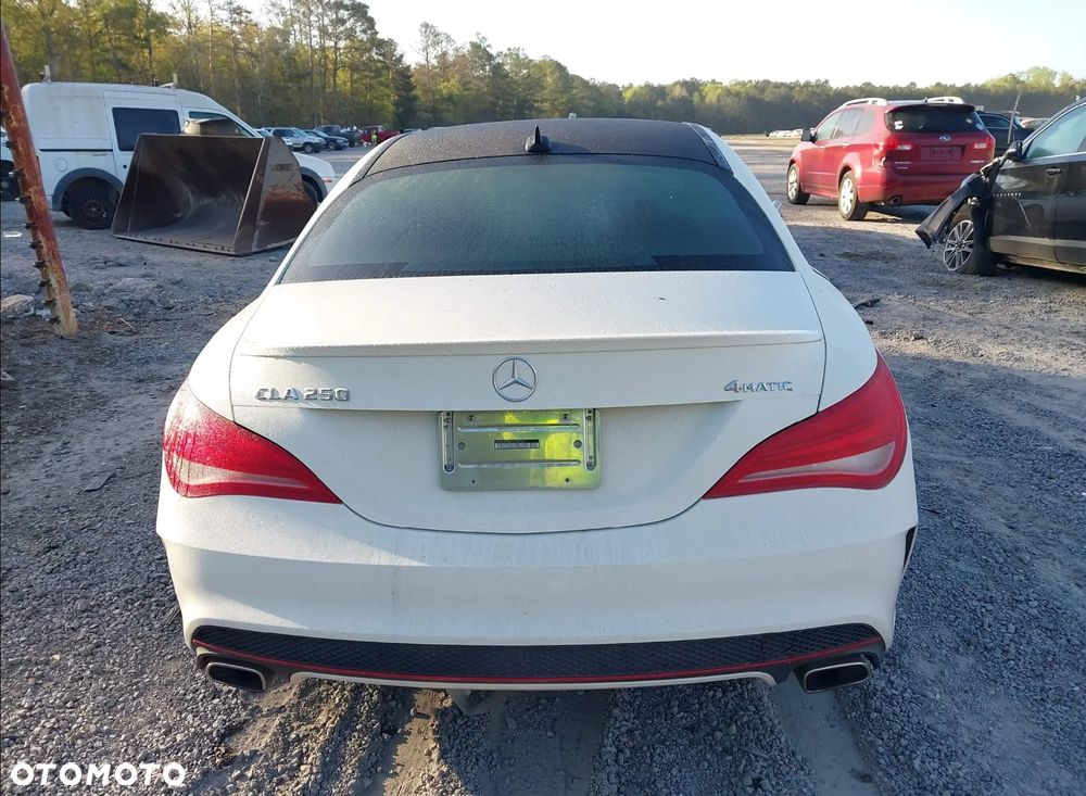 Mercedes-Benz CLA - 4