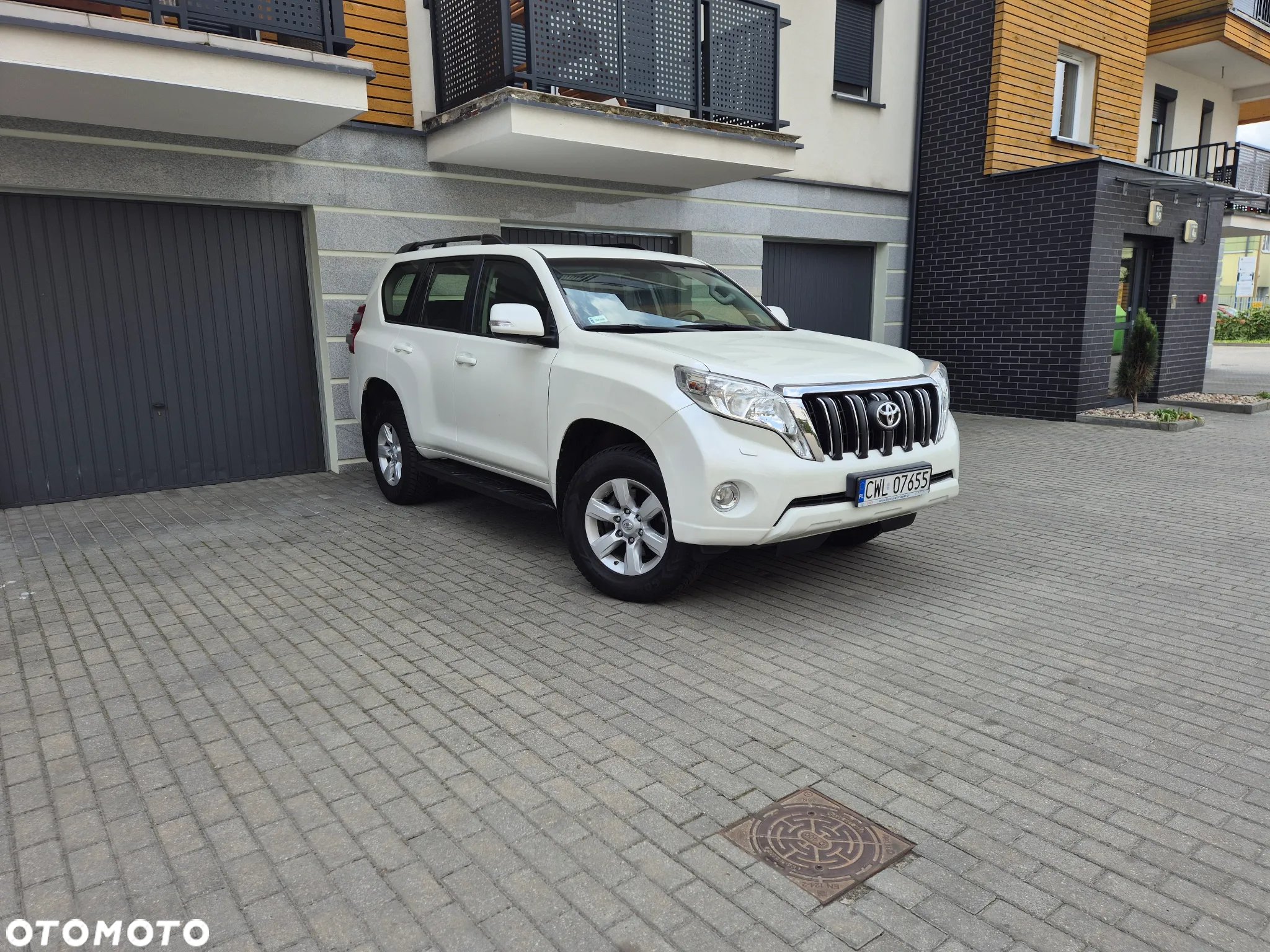 Toyota Land Cruiser LC 2.8 D-4D Premium - 2