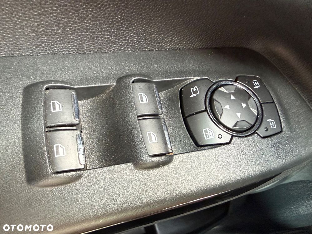 Ford EcoSport 1.0 EcoBoost TITANIUM - 32