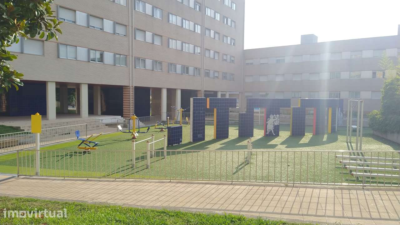TERRENO PARA CONSTRUÇÃO (caves + rc + 4 pisos) - Matosinhos - Grande imagem: 4/10