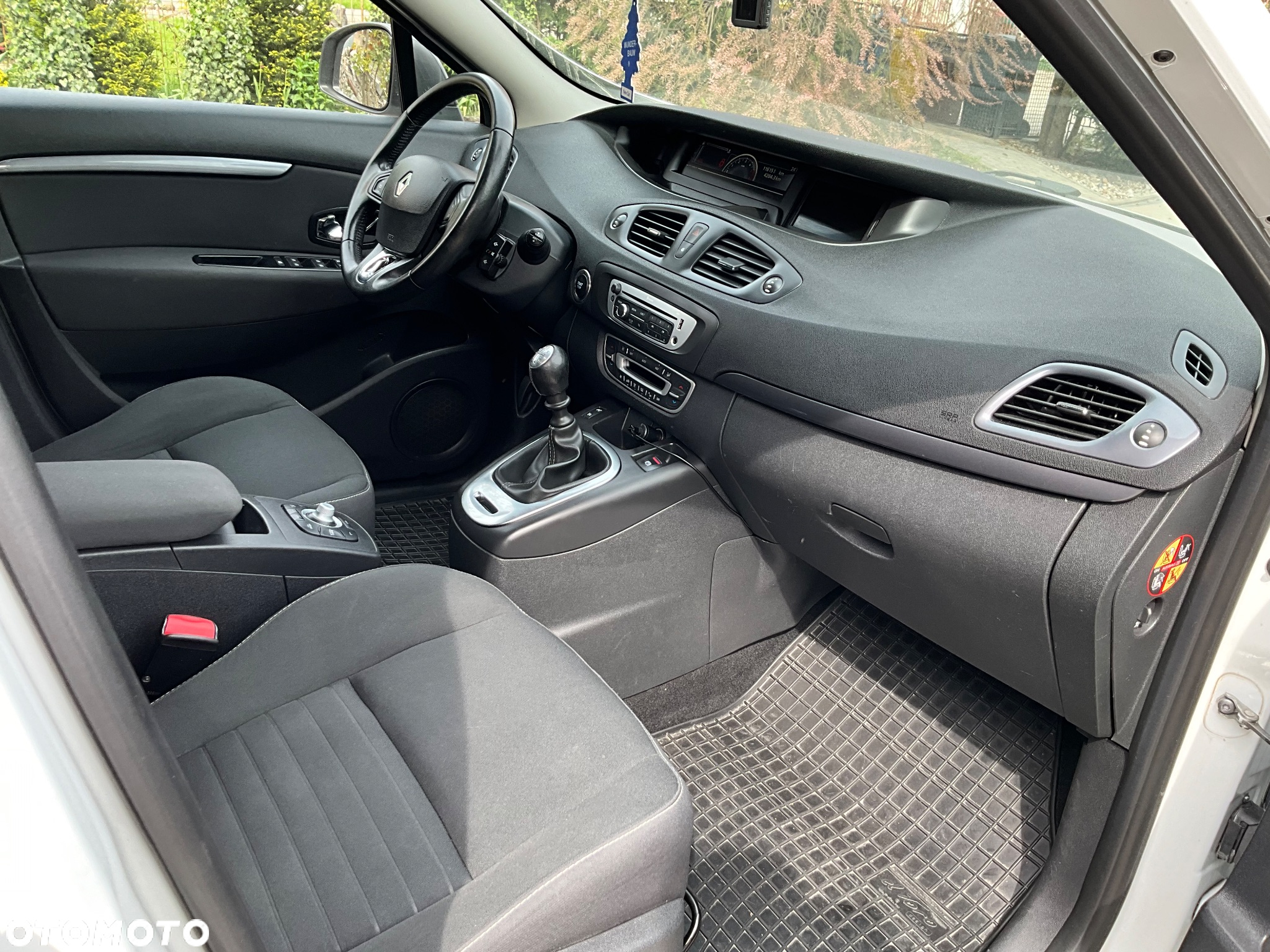 Renault Scenic 1.5 dCi Limited - 17