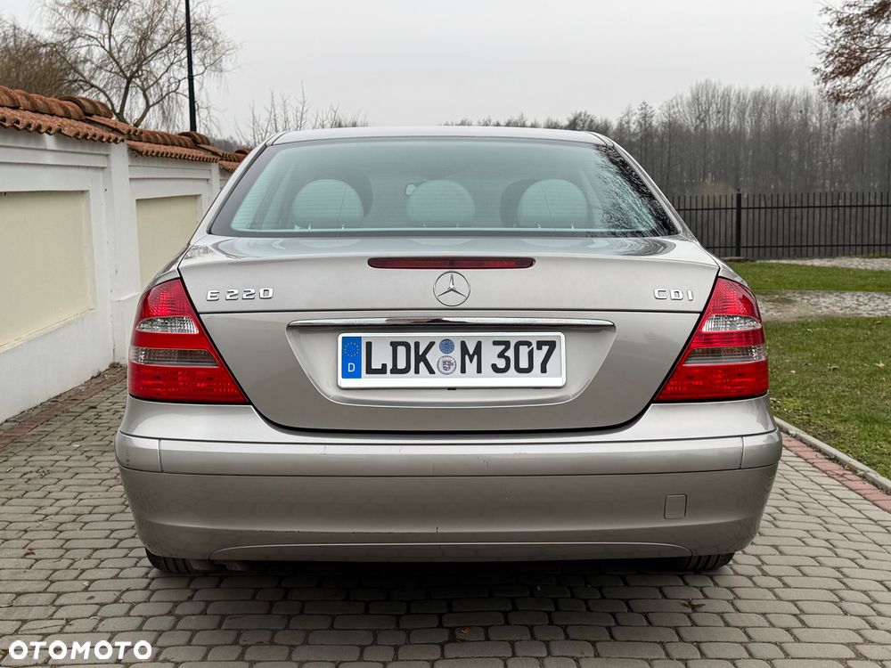 Mercedes-Benz Klasa E - 36