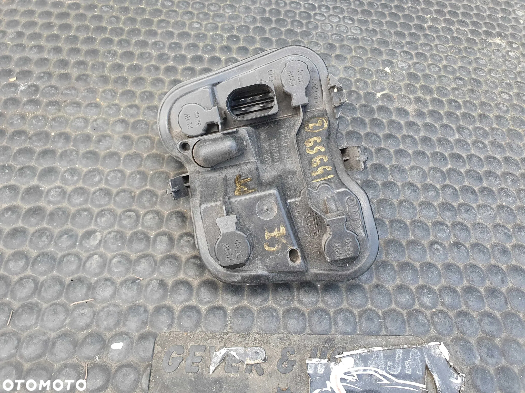 Wklad Lampa Lampy Oprawa Zarowki Mocowanie Tyl Prawy Tylne AUDI A4 B7 Sedan - 6
