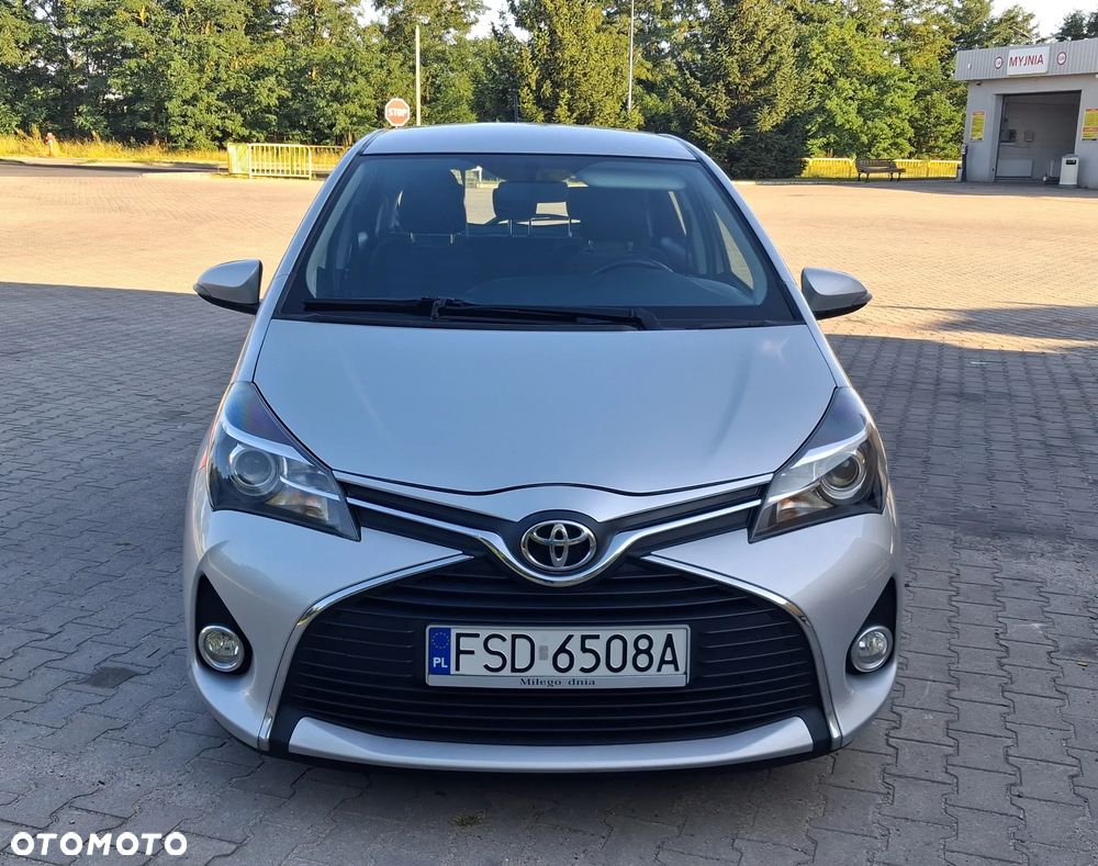 Toyota Yaris 1.0 Premium - 6