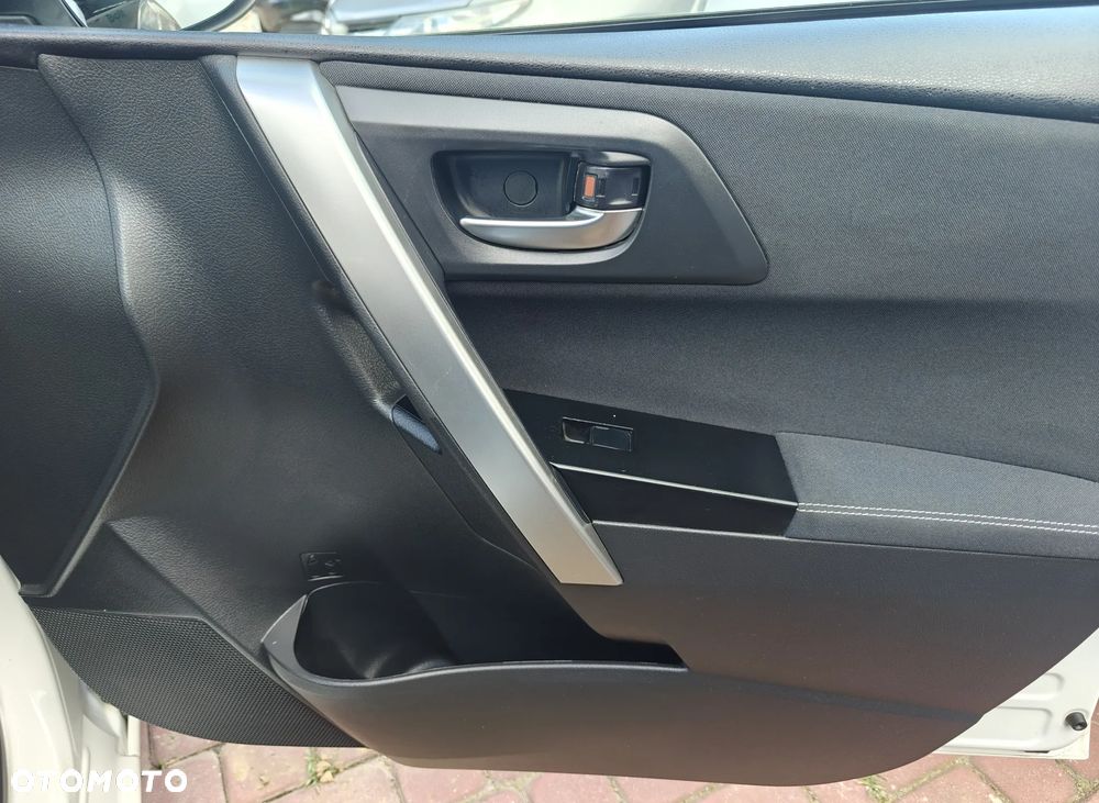 Toyota Auris - 26