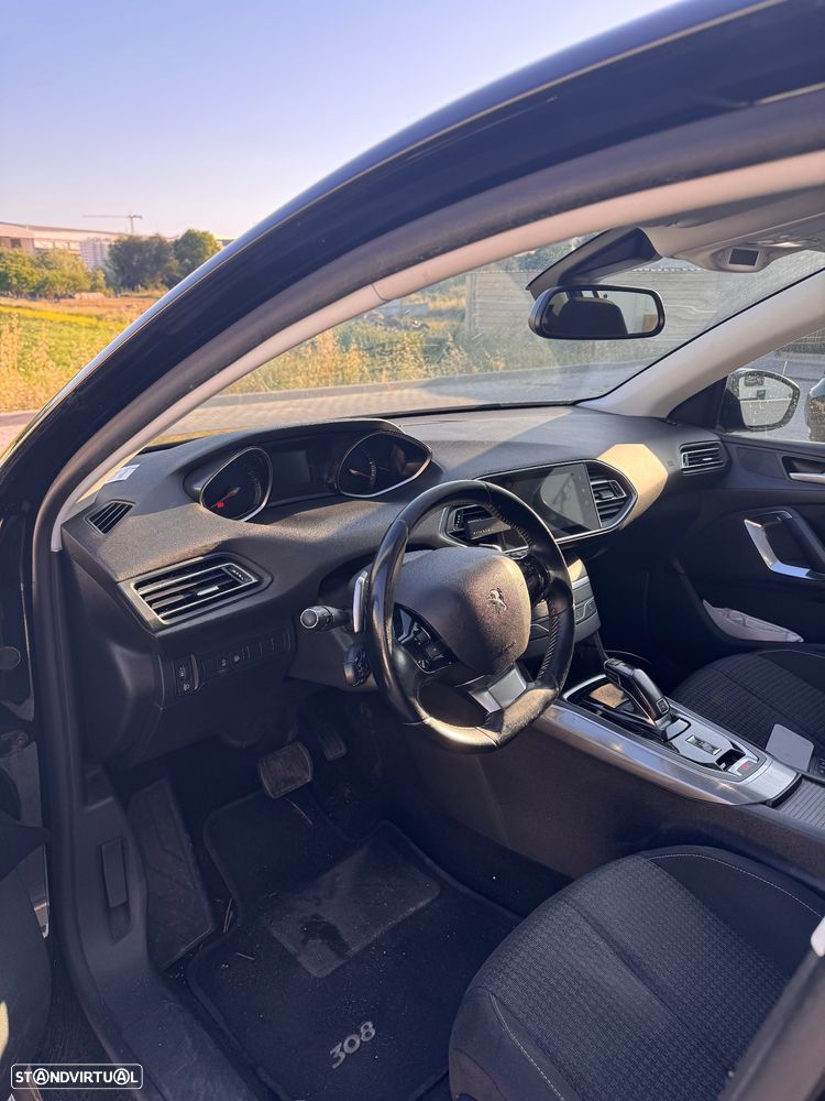 Peugeot 308 BlueHDi FAP 130 EAT8 Stop & Start Allure Pack - 12