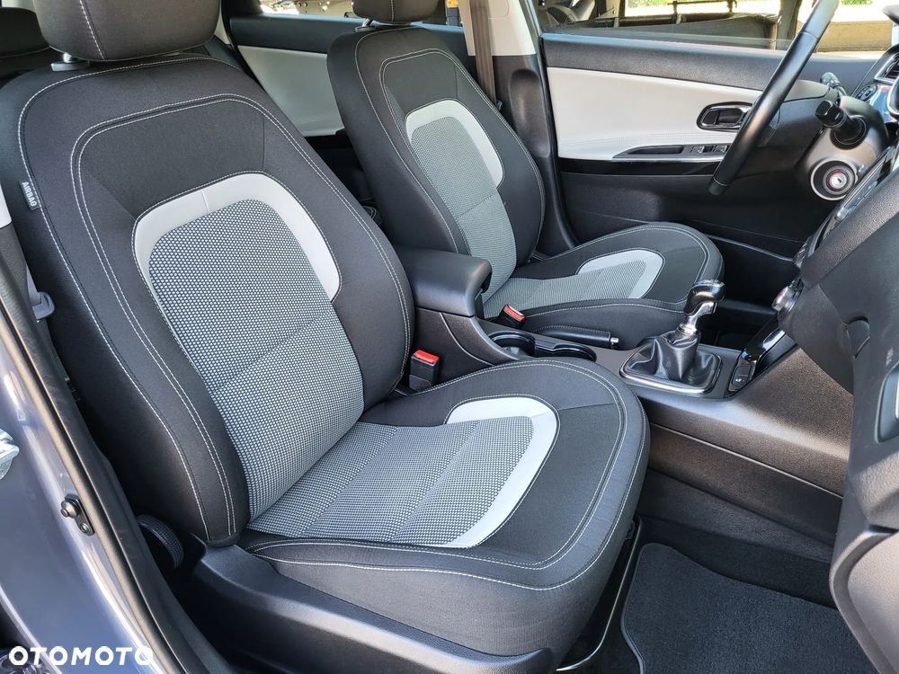 Kia Ceed 1.4 L Business Line Plus - 32