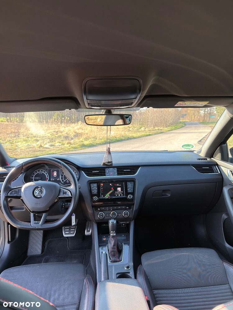 Skoda Octavia 2.0 TDI DSG RS - 10