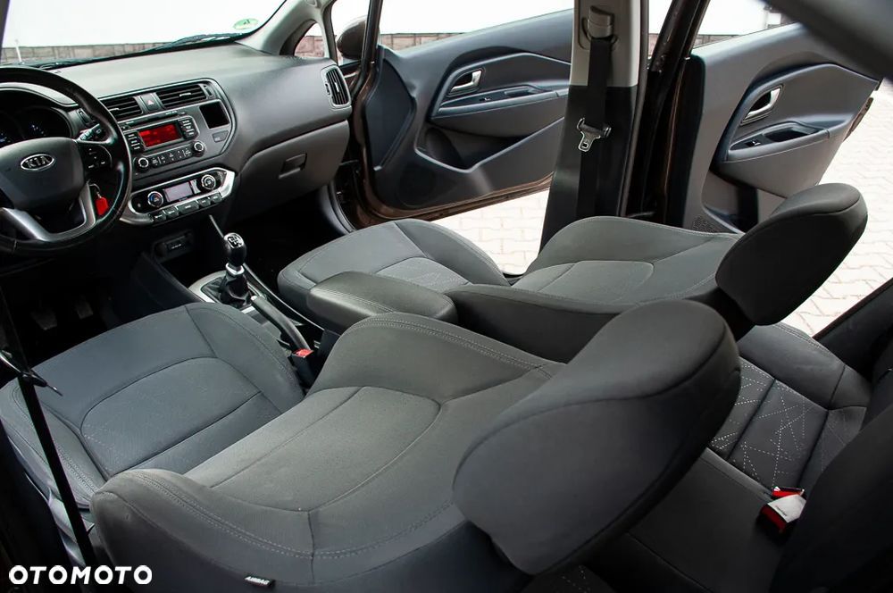 Kia Rio - 26