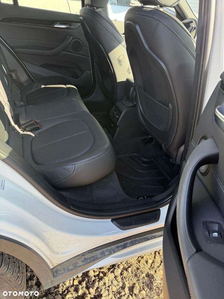 BMW X1 - 16