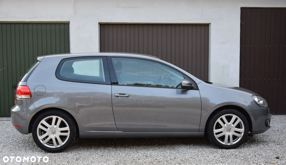 Volkswagen Golf - 8