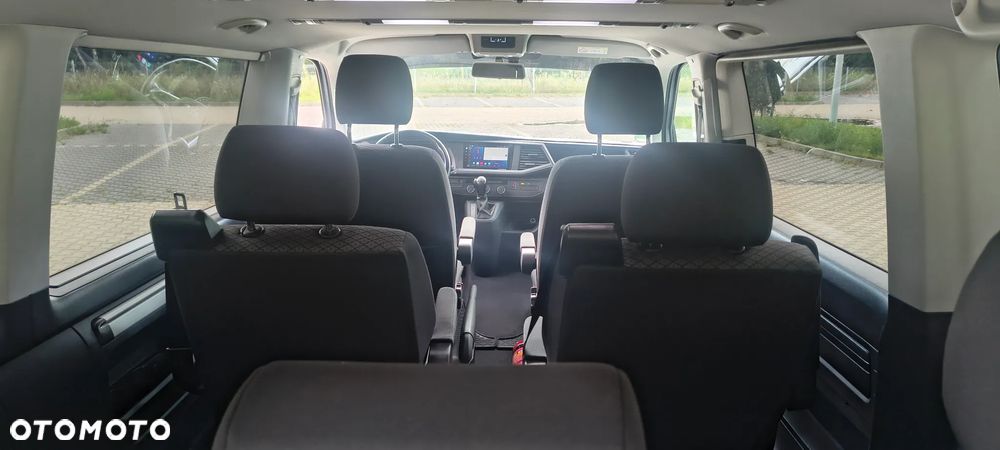Volkswagen Multivan - 14