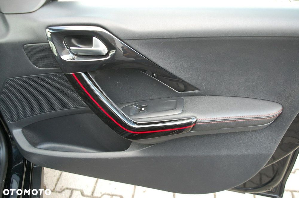 Peugeot 2008 - 32