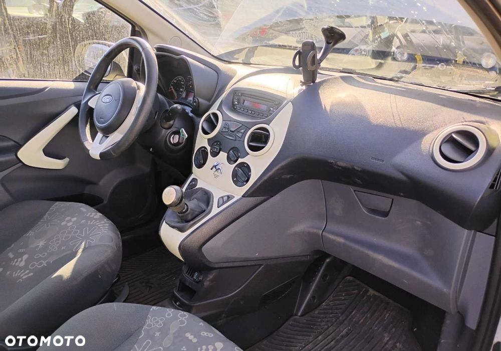 Ford KA - 8