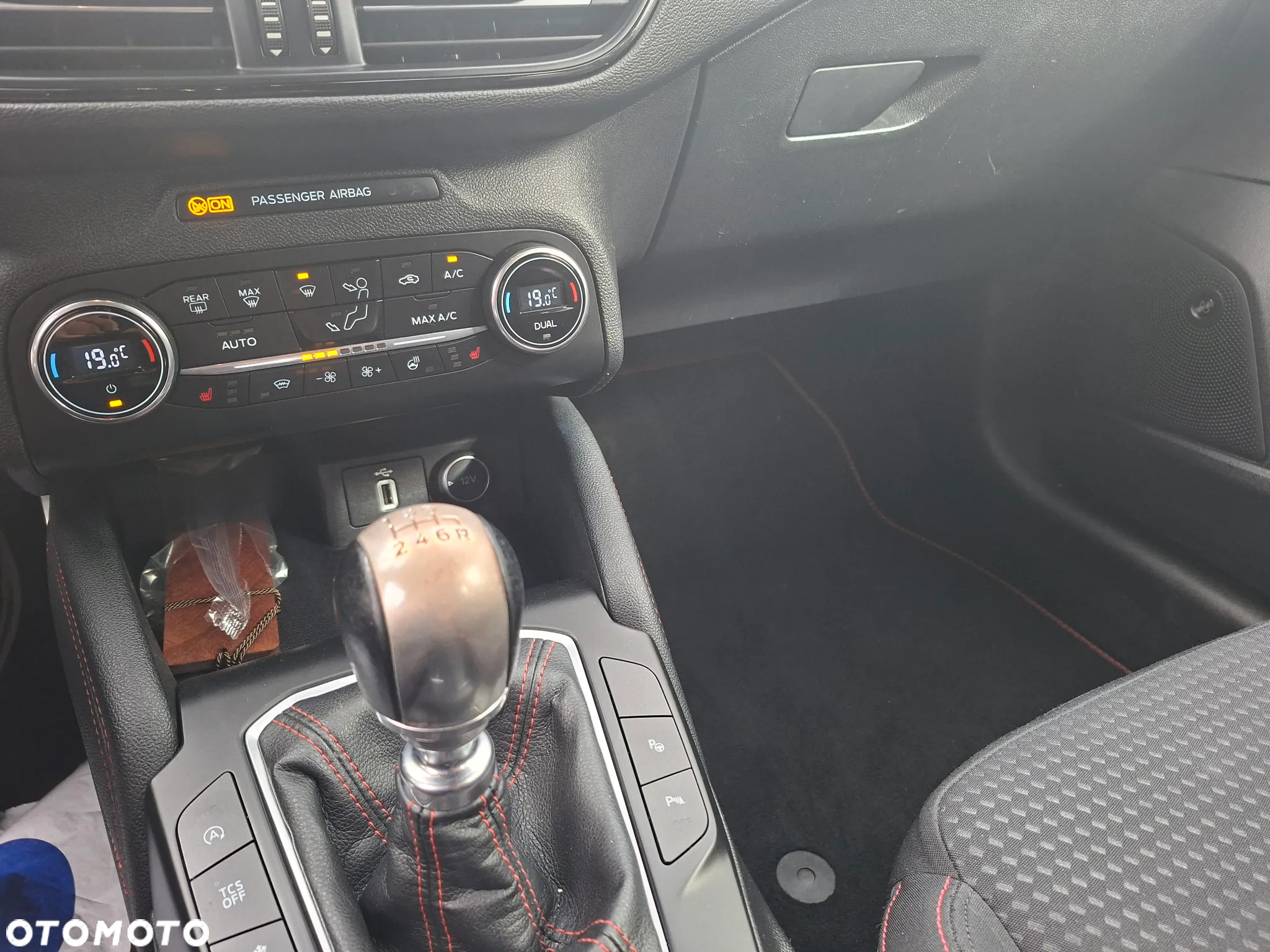 Ford Focus - 12