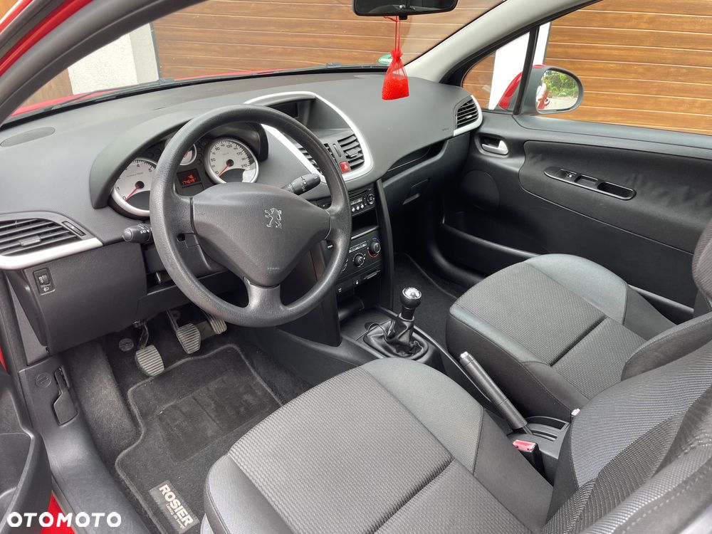 Peugeot 207 - 7