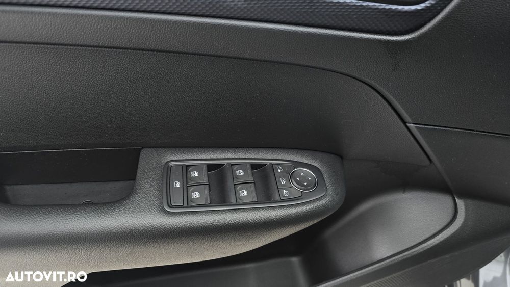 Renault Arkana E-TECH 145 Evolution - 12