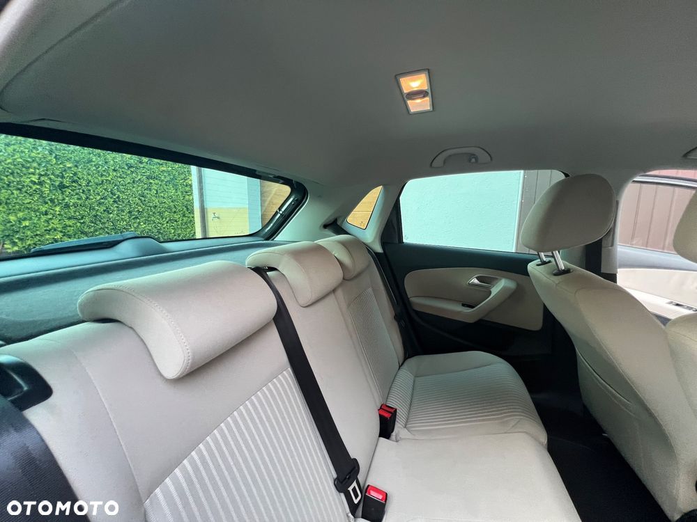 Volkswagen Polo 1.6 TDI DPF Highline - 13