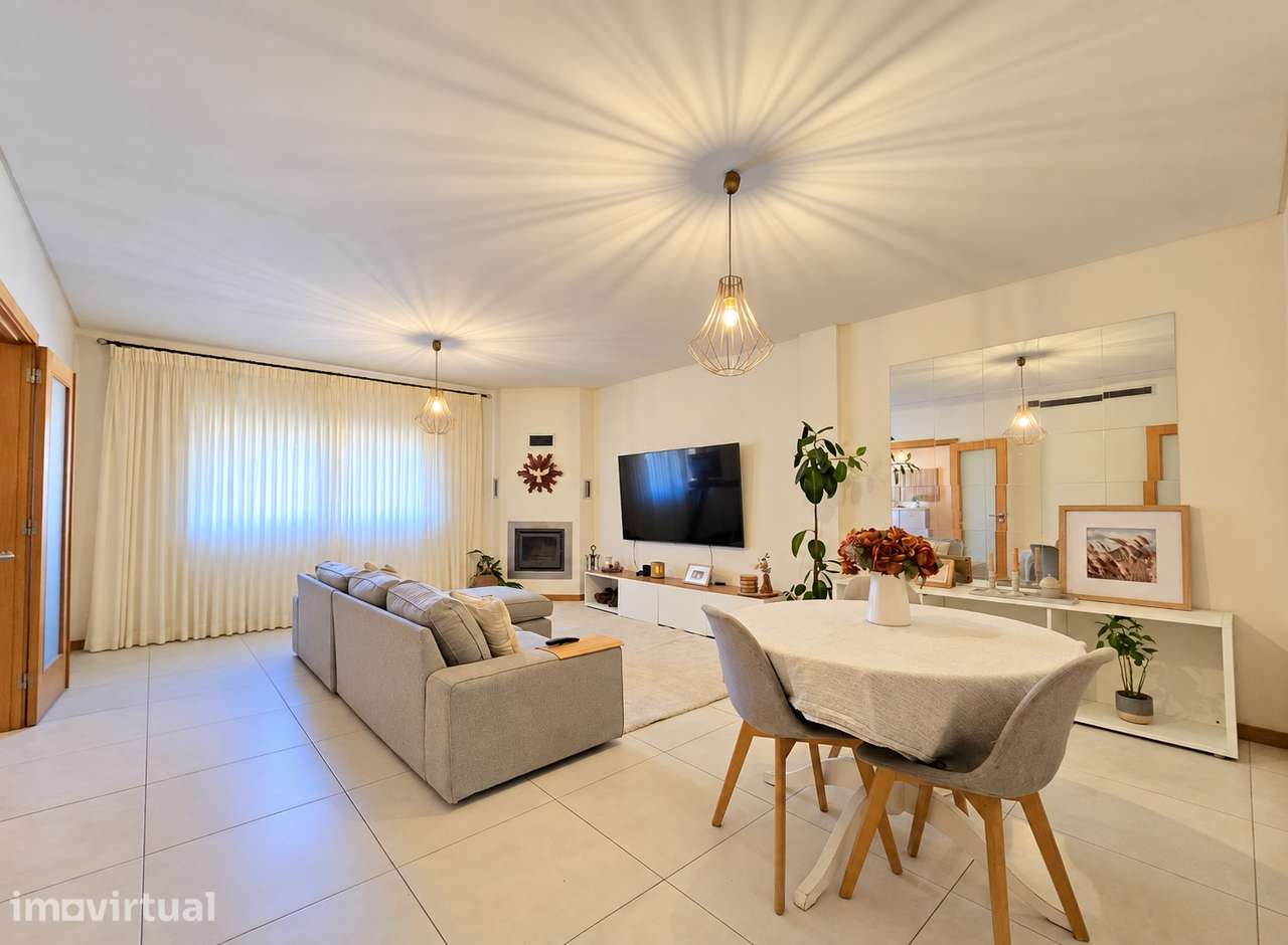 Moradia V4 com Jardim em Freiriz, Vila Verde - Grande imagem: 2/27