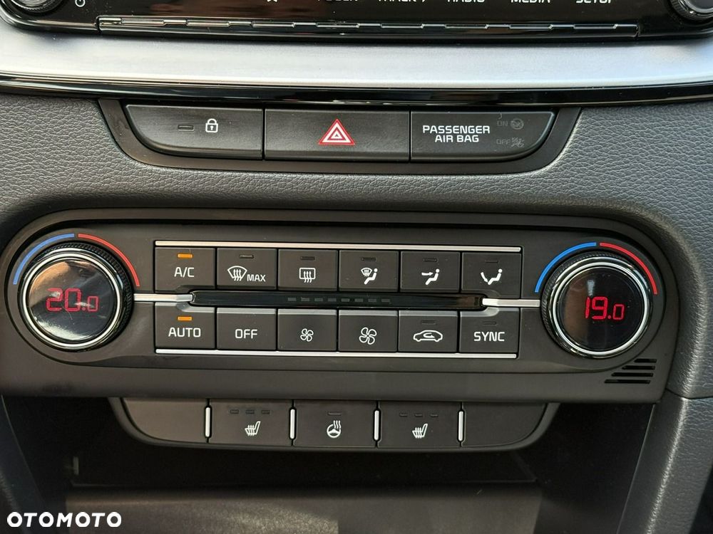 Kia Ceed - 27