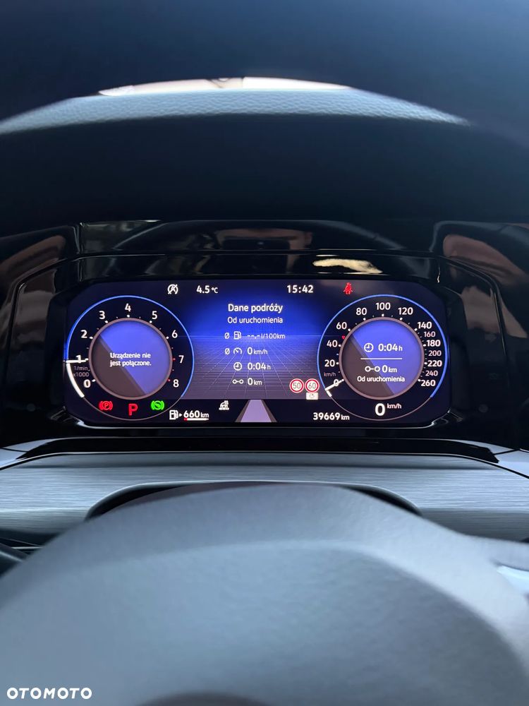 Volkswagen Golf - 23