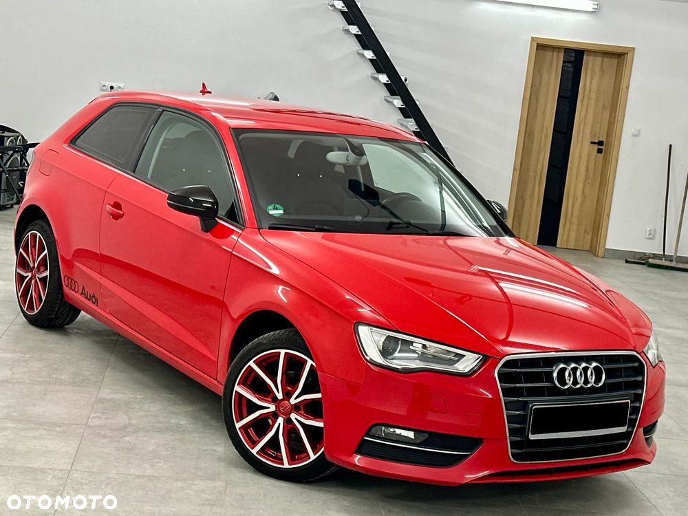 Audi A3 Sportback 1.6 TDI S line Sportpaket - 1