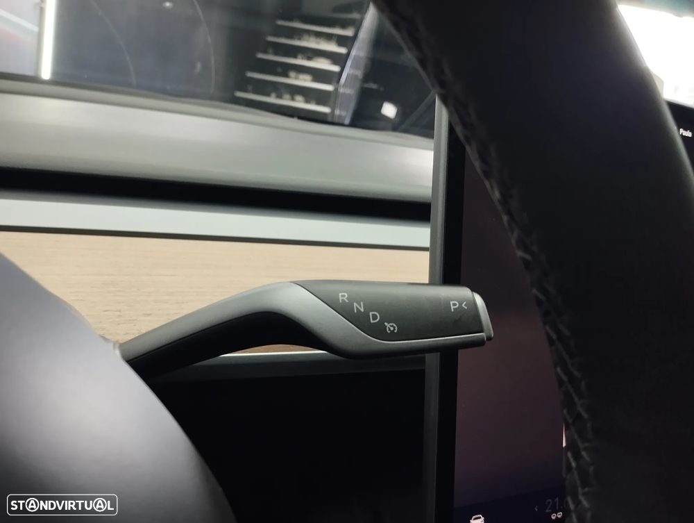 Tesla Model 3 Tração Traseira - 25