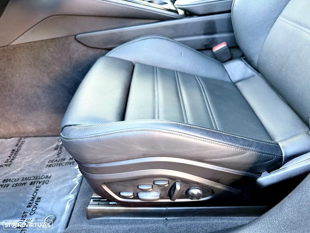 Porsche Panamera 4 E-Hybrid - 25