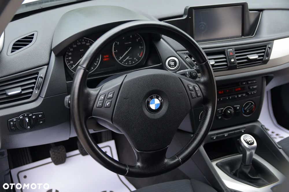 BMW X1 sDrive18i - 26