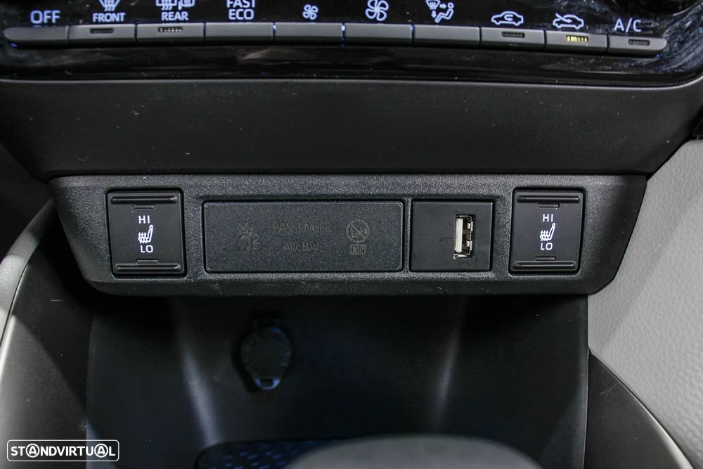 Toyota Yaris 1.5 HDF Luxury - 42