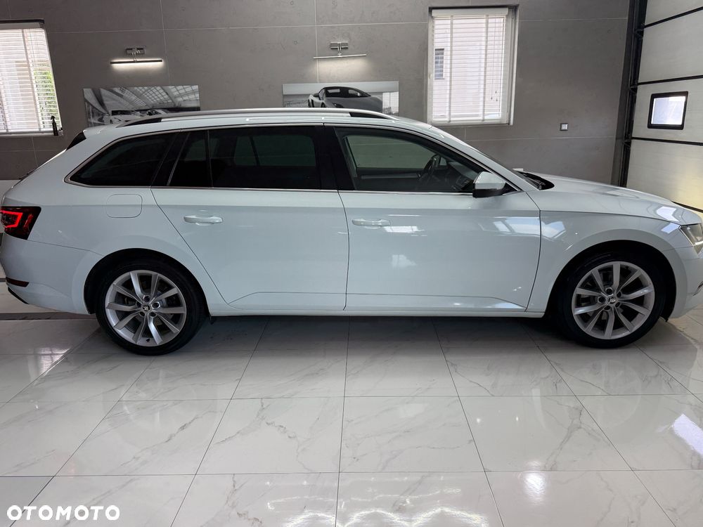 Skoda Superb 2.0 TDI DSG Premium Edition - 9