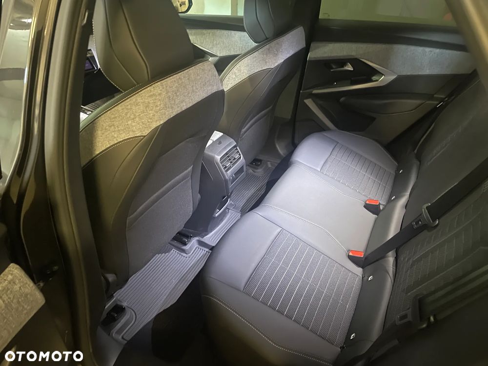 Peugeot 3008 1.2 PureTech mHEV Allure Pack S&S e-DCS6 - 26