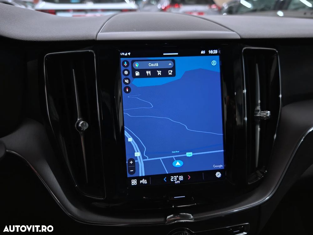 Volvo XC 60 B4 MHEV Momentum Pro - 9