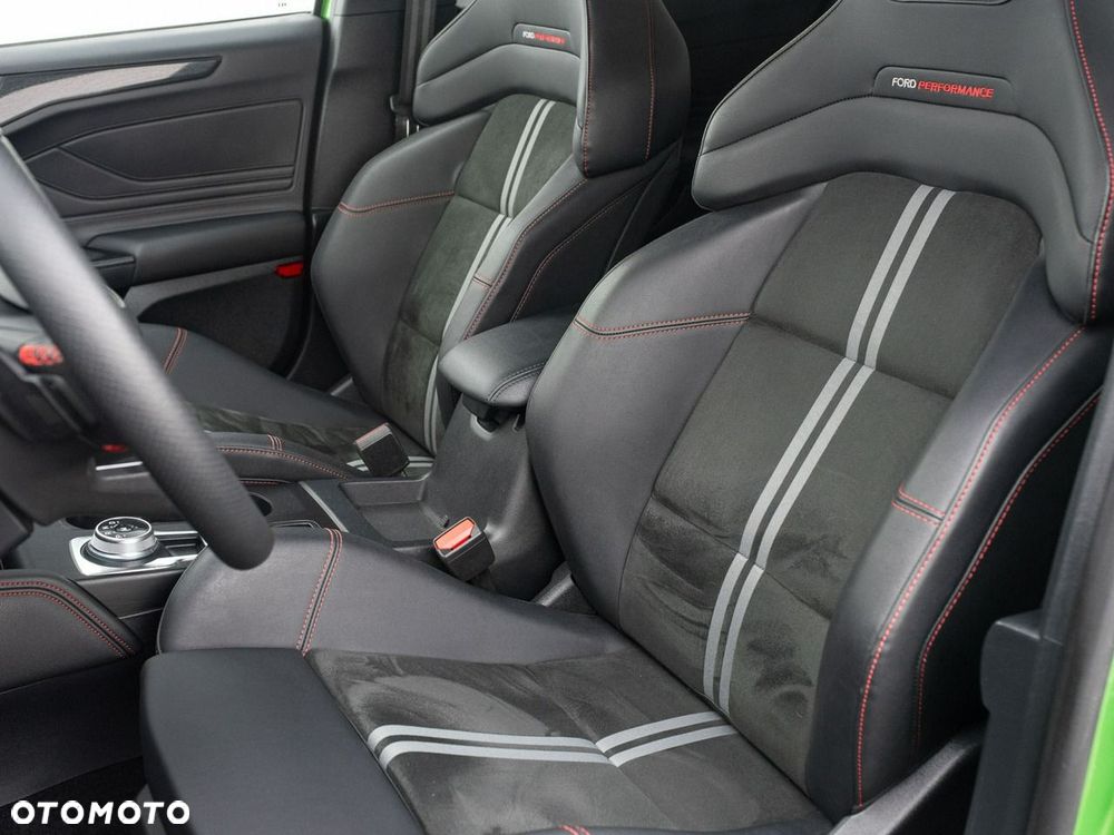 Ford Focus - 13
