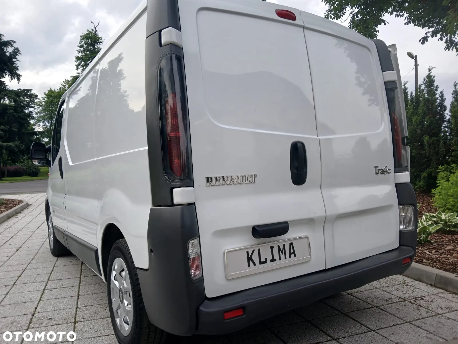 Renault TRAFIC - 24