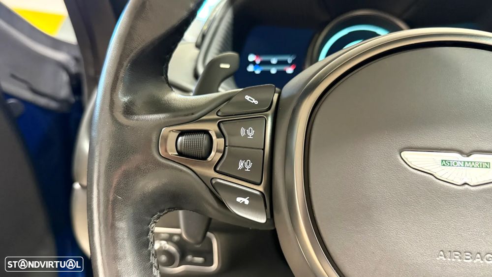 Aston Martin DB11 Volante V8 - 31