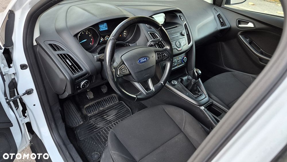 Ford Focus 1.6 Trend - 10