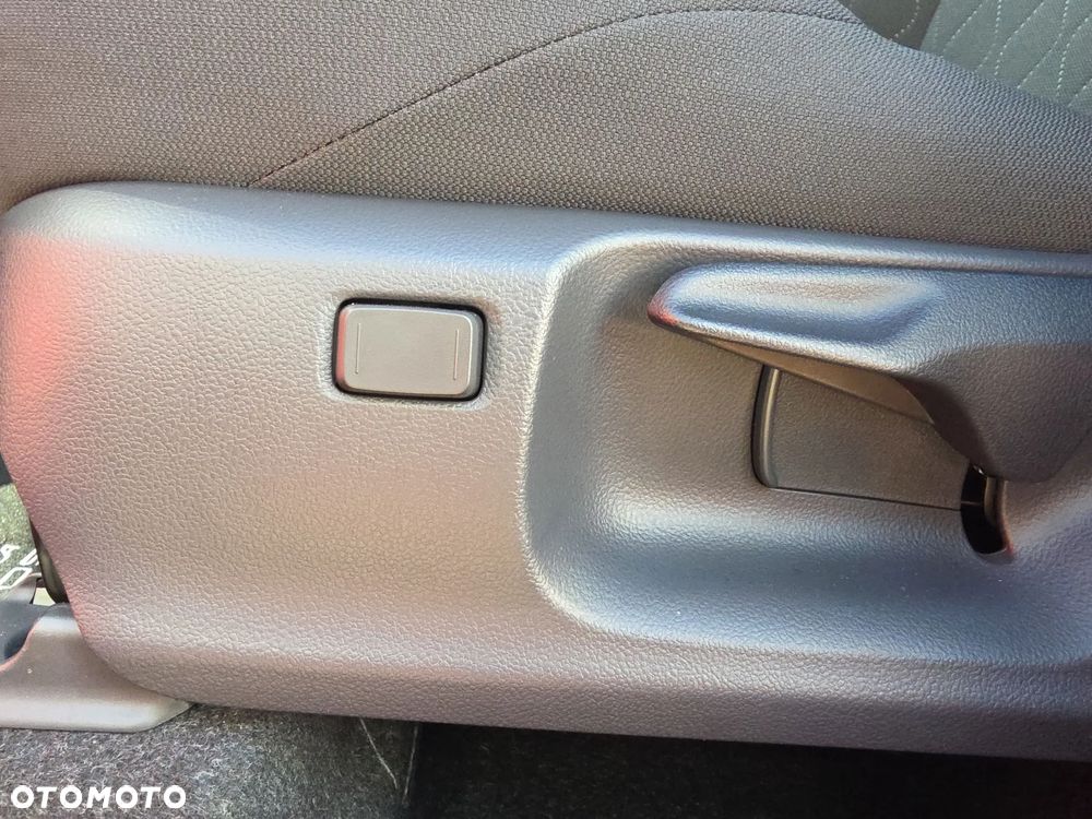 Toyota Corolla Cross 2.0 Hybrid Style - 32