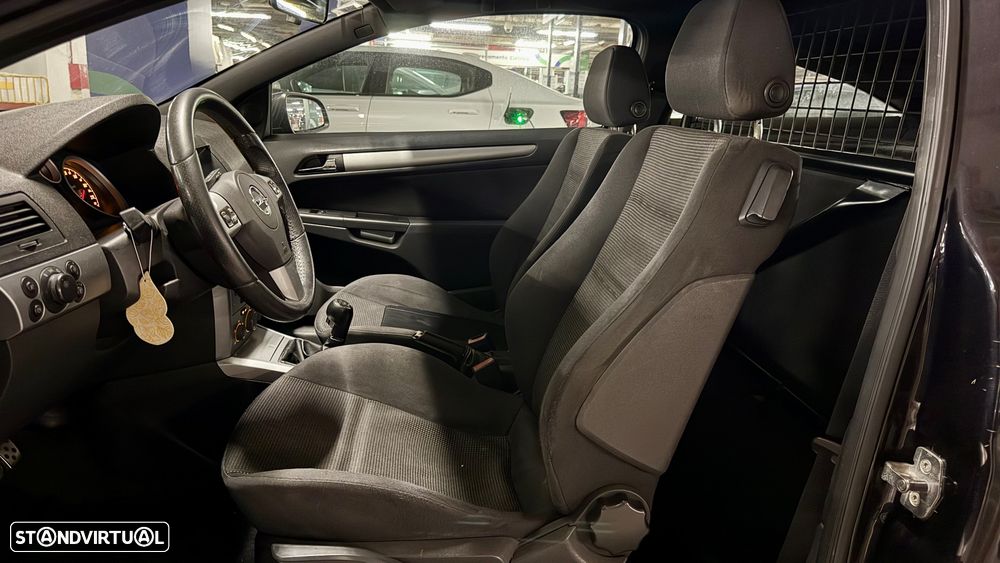 Opel Astra GTC 1.7 CDTi - 10