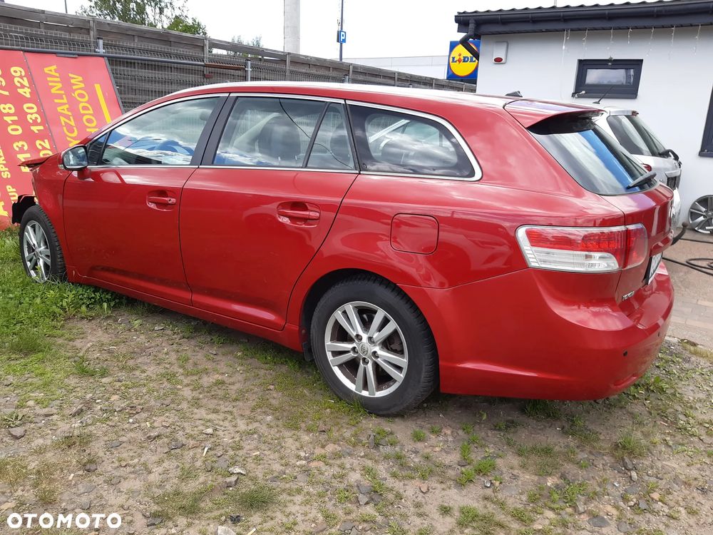 Toyota Avensis 1.8 Sol - 6