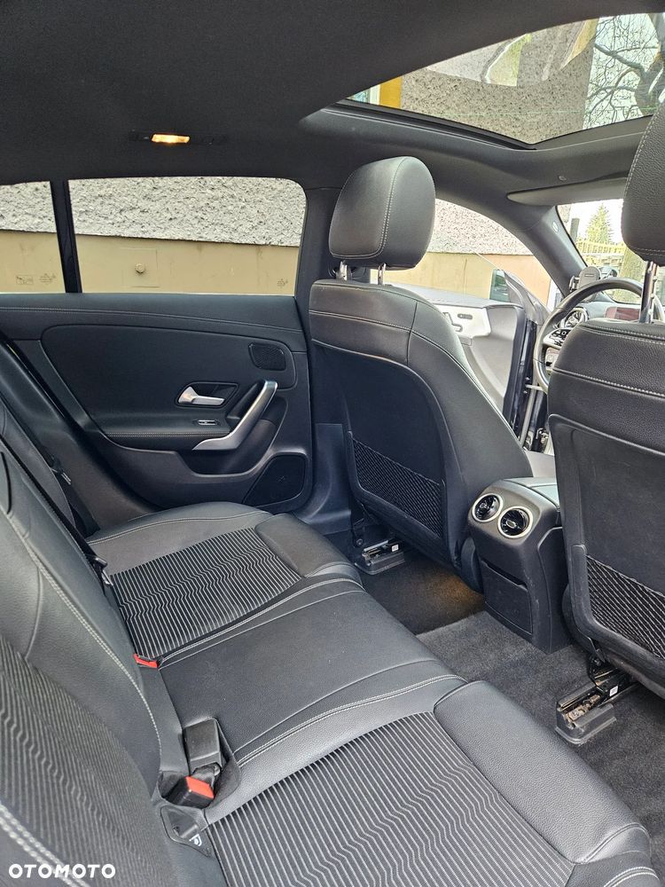 Mercedes-Benz CLA 220 d 4-Matic 8G-DCT - 15