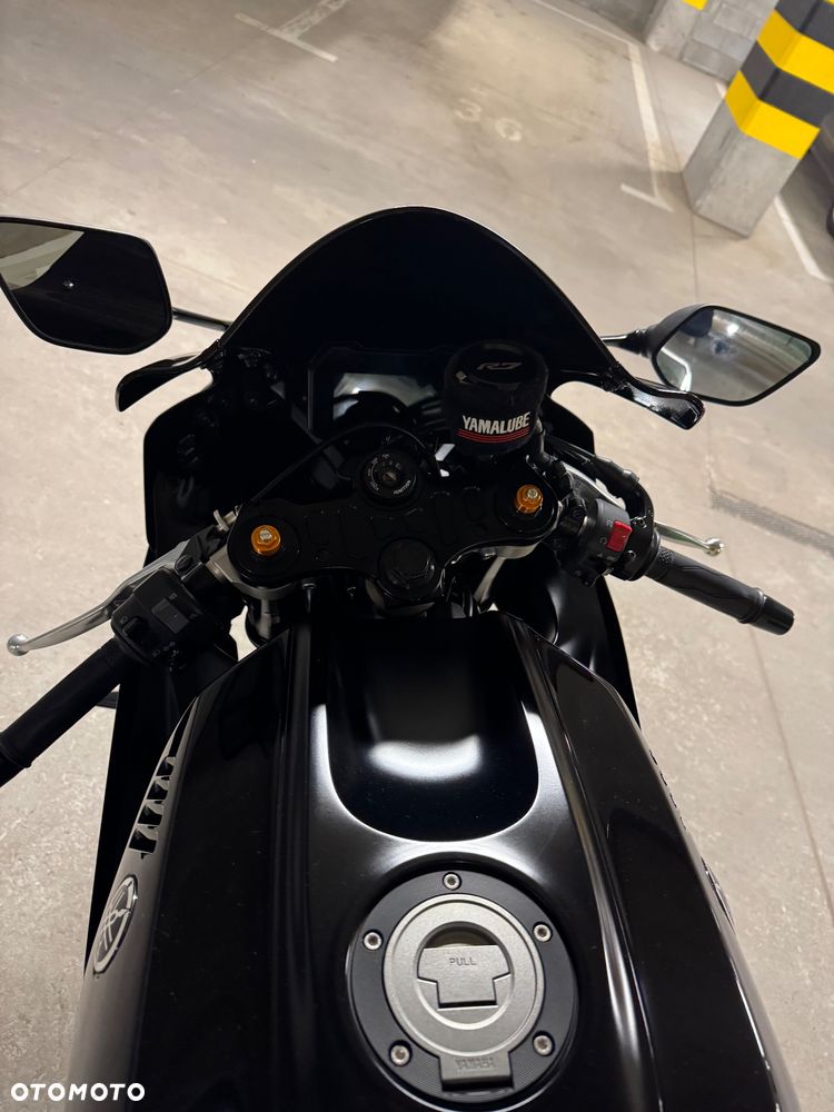 Yamaha R7 - 5