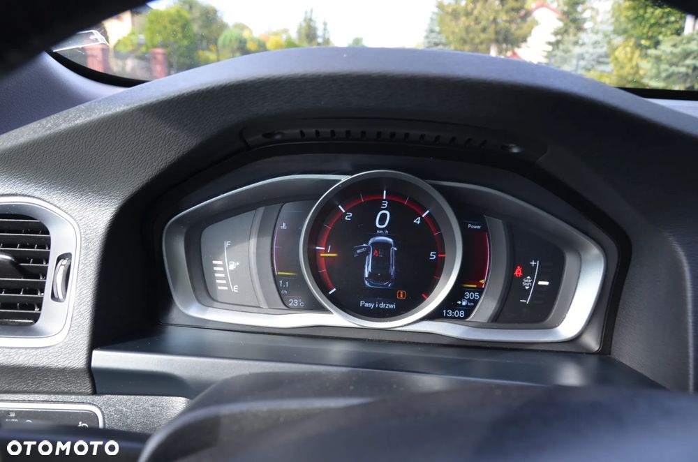 Volvo V60 D3 Drive-E Momentum - 19
